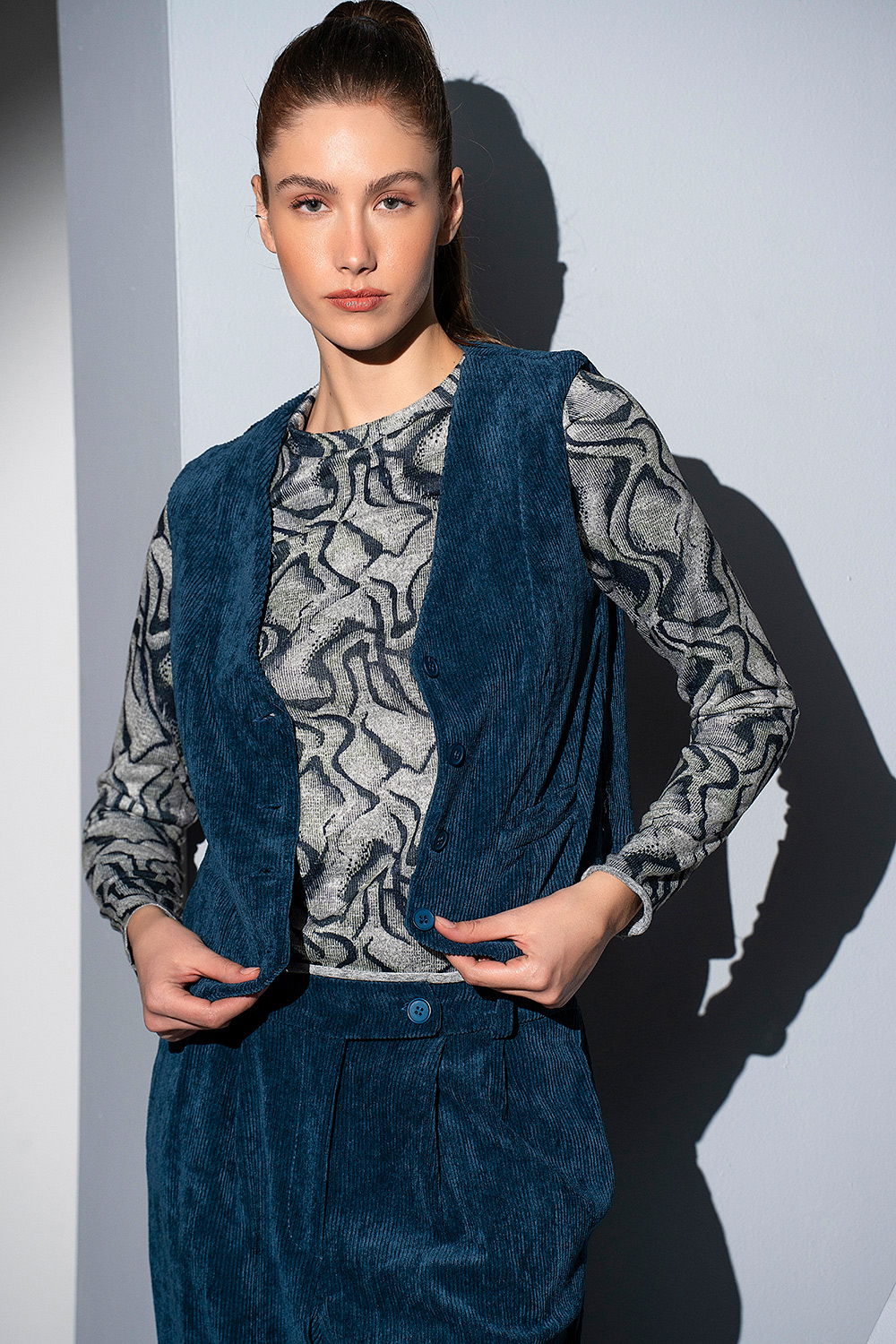 Μπλούζα λαιμόκοψη εμπριμέ - Image 4