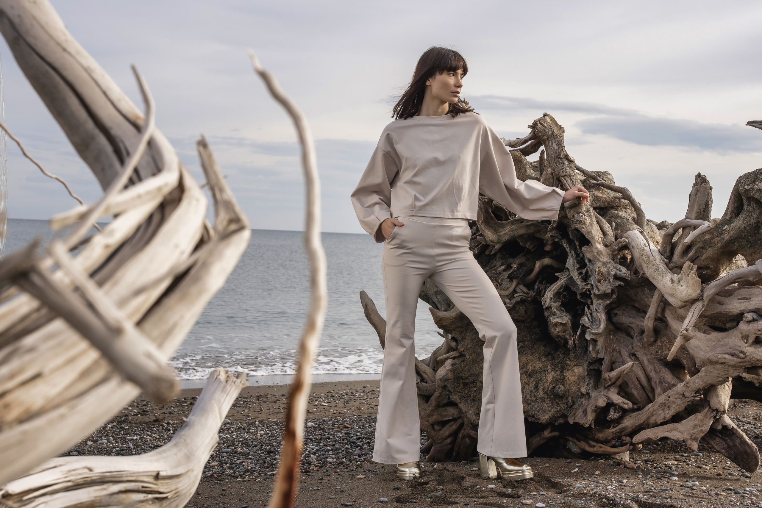 Μπλούζα μακρυμάνικη κοντή με μανίκι καμπάνα - Image 7