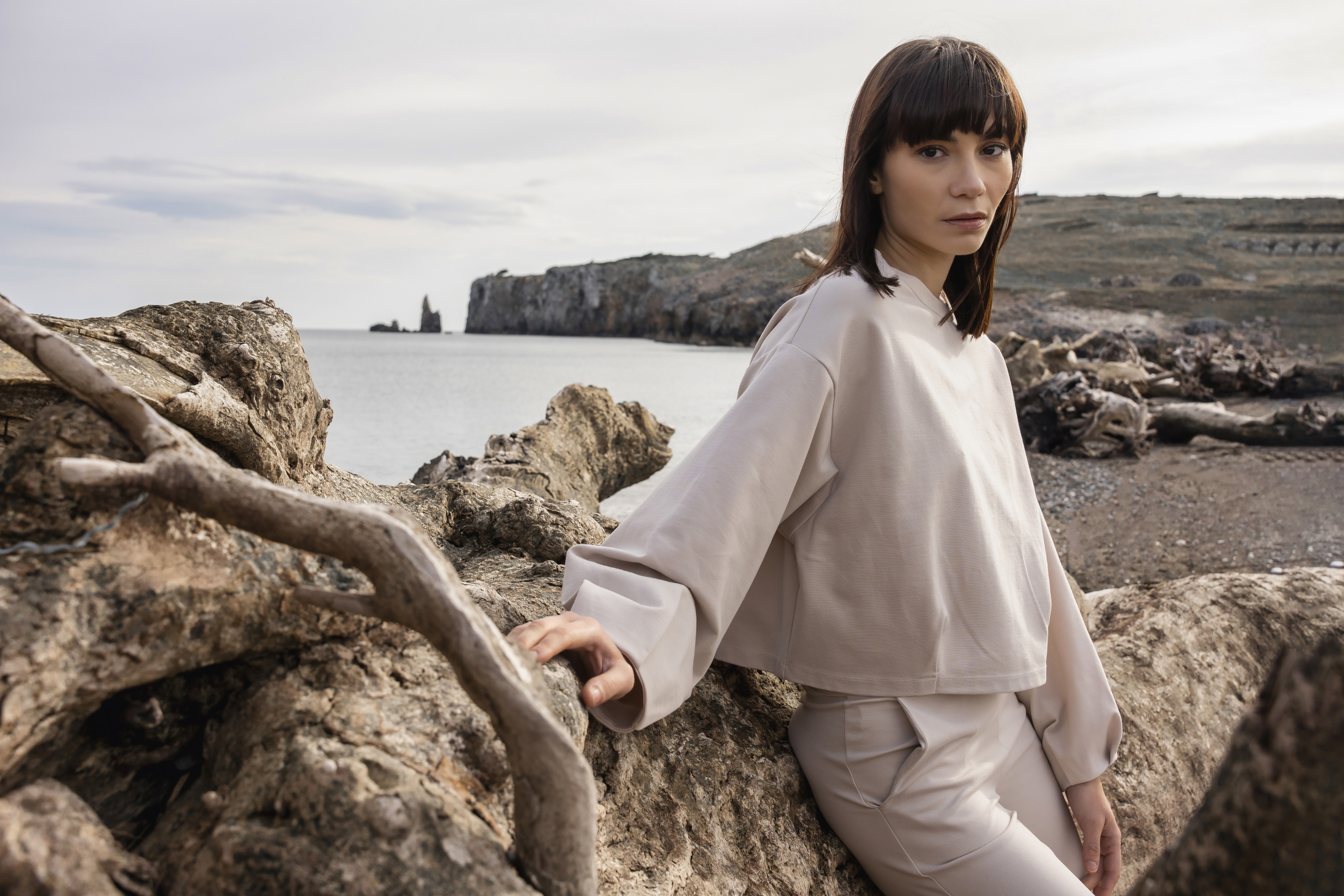 Μπλούζα μακρυμάνικη κοντή με μανίκι καμπάνα - Image 5