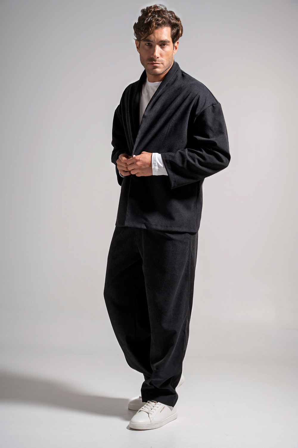 Παντελόνι σε φαρδιά γραμμή με σουεντ υφή - Image 3