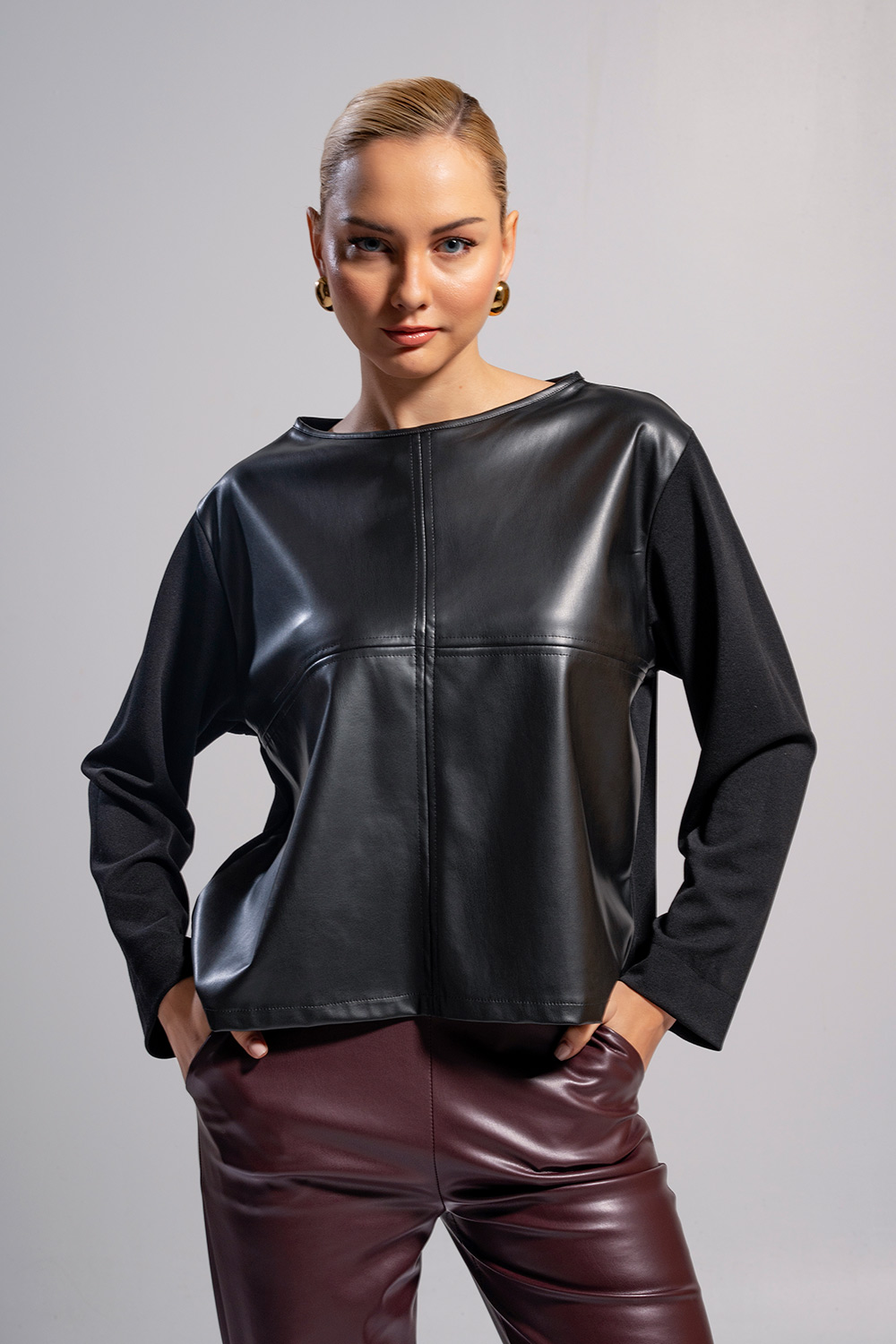 Μπλούζα με δερμάτινη όψη μπροστά