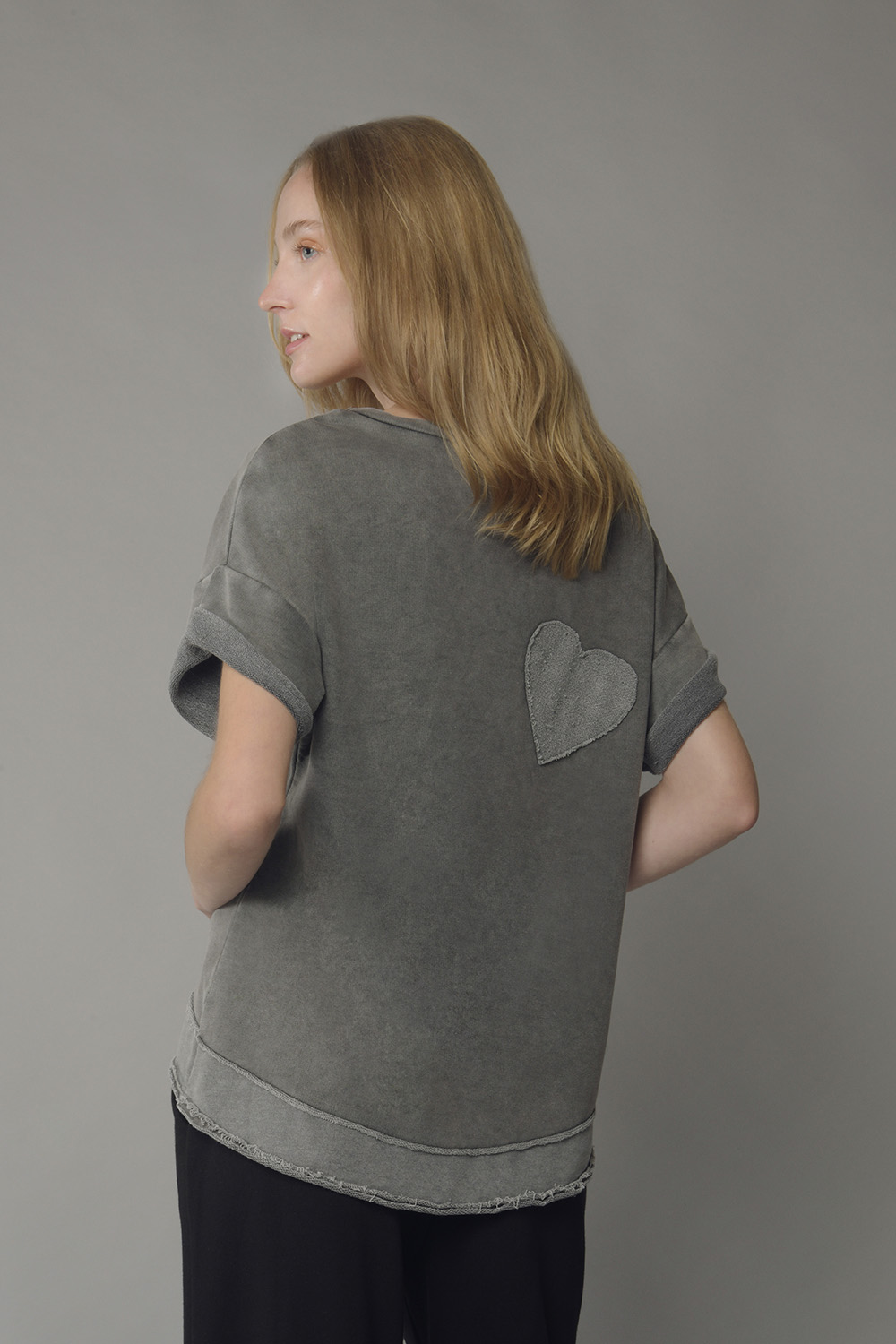 Μπλούζα πετροπλυμένη με διακοσμητική καρδιά - Image 2