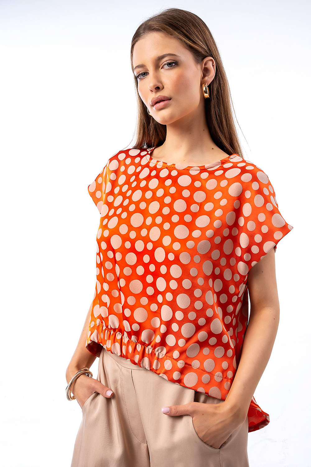 Μπλούζα σατέν με πουά σχέδιο σε κόκκινη απόχρωση