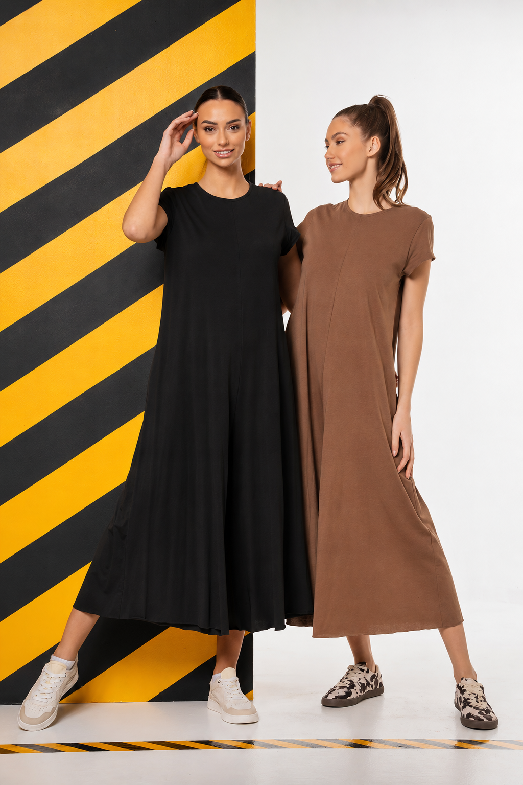 Minimal Ολόσωμη Φόρμα Wide Leg με Κοντό Μανίκι - Image 3