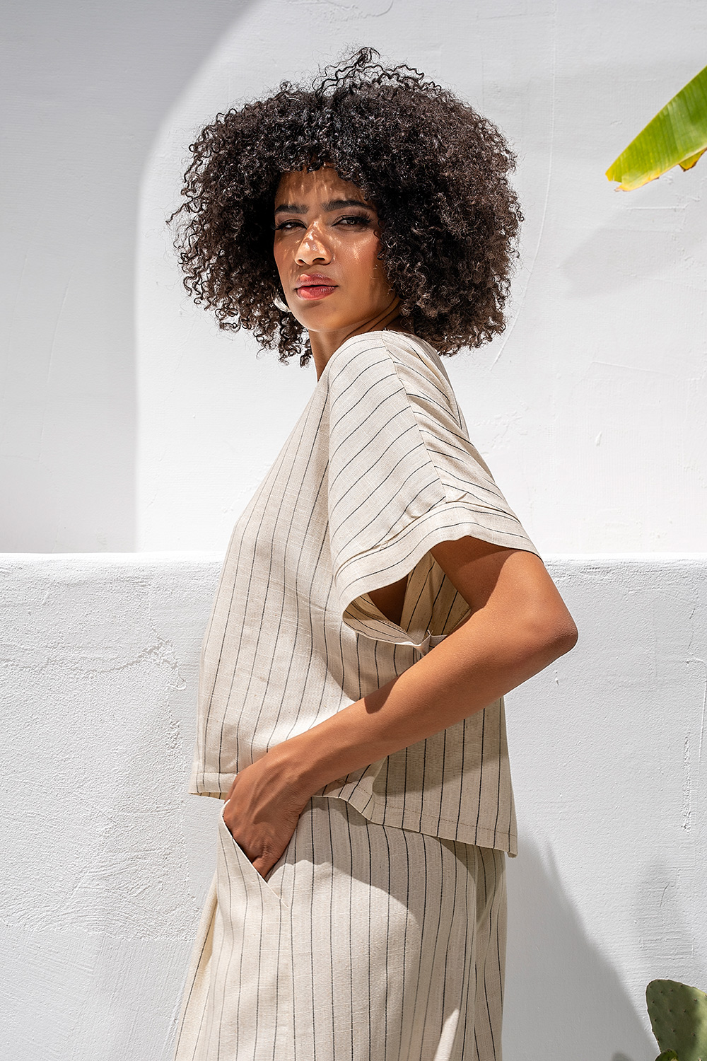 Ριγέ Crop Top με Άνετη Γραμμή - Image 3