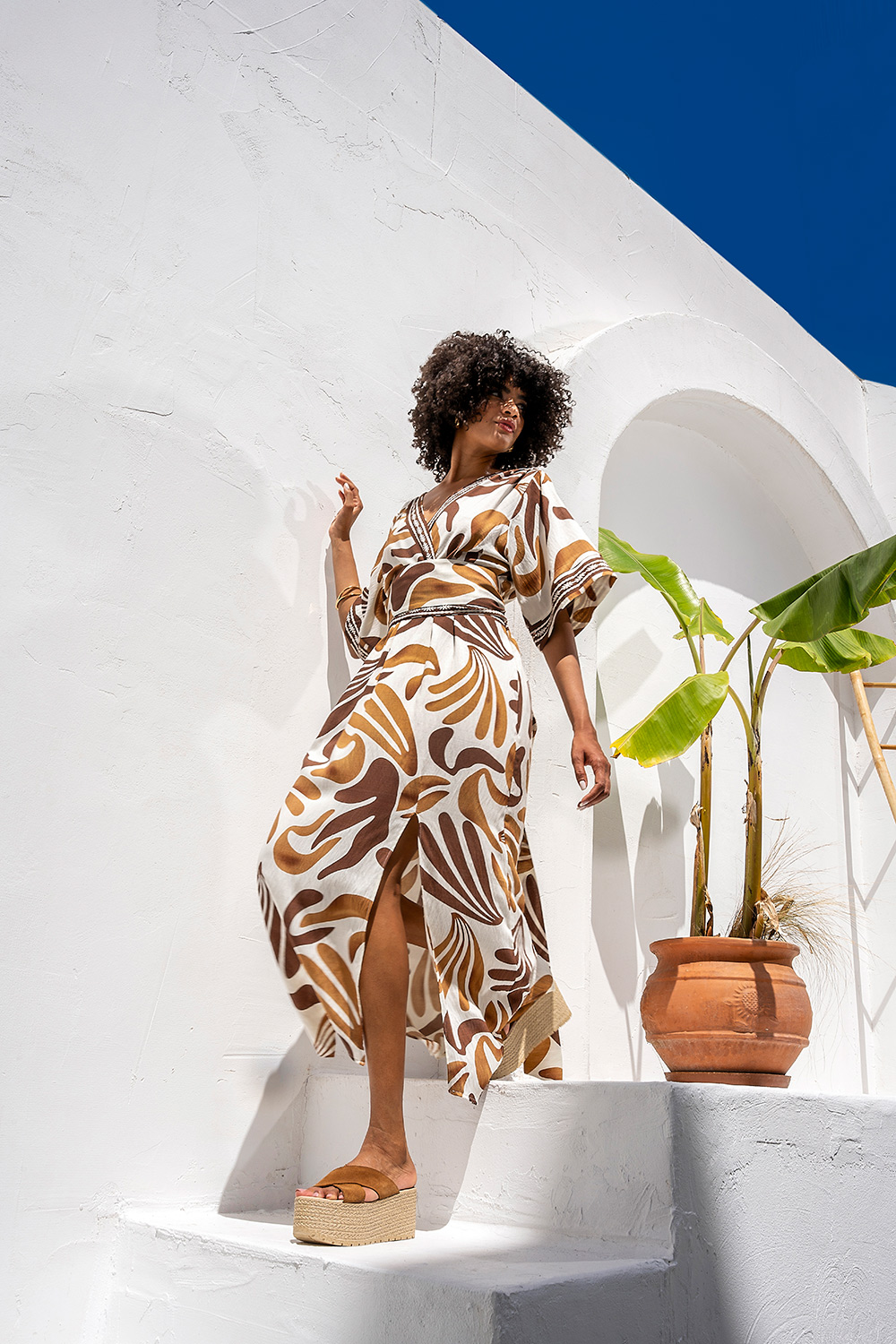 Midi Εμπριμέ Φόρεμα με Tropical Print & V Neck - Image 2