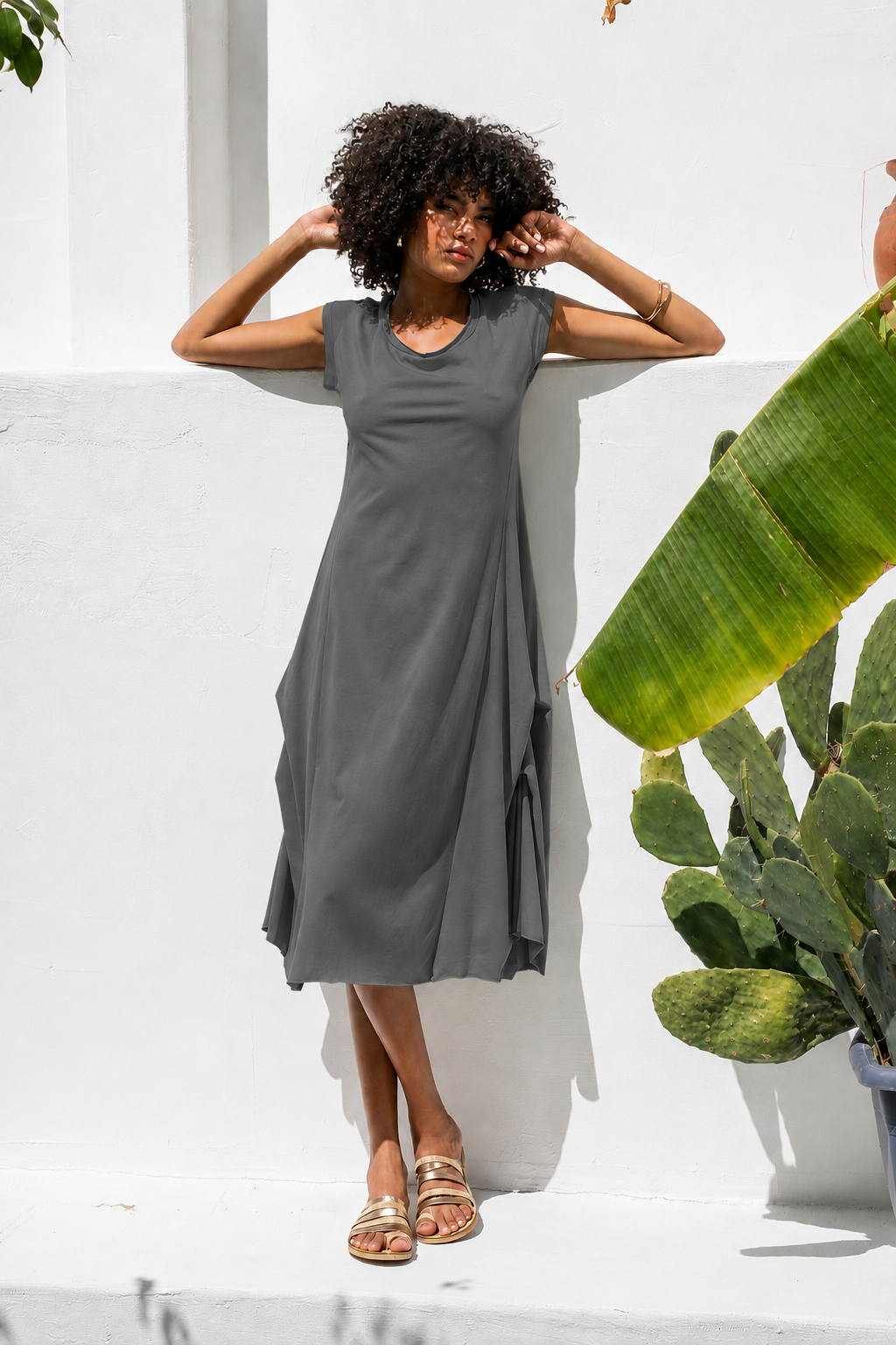 Minimal Midi Dress με Ασύμμετρη Κίνηση | Μήλος